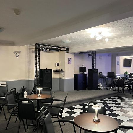 Burlington Hotel Сандаун Екстериор снимка