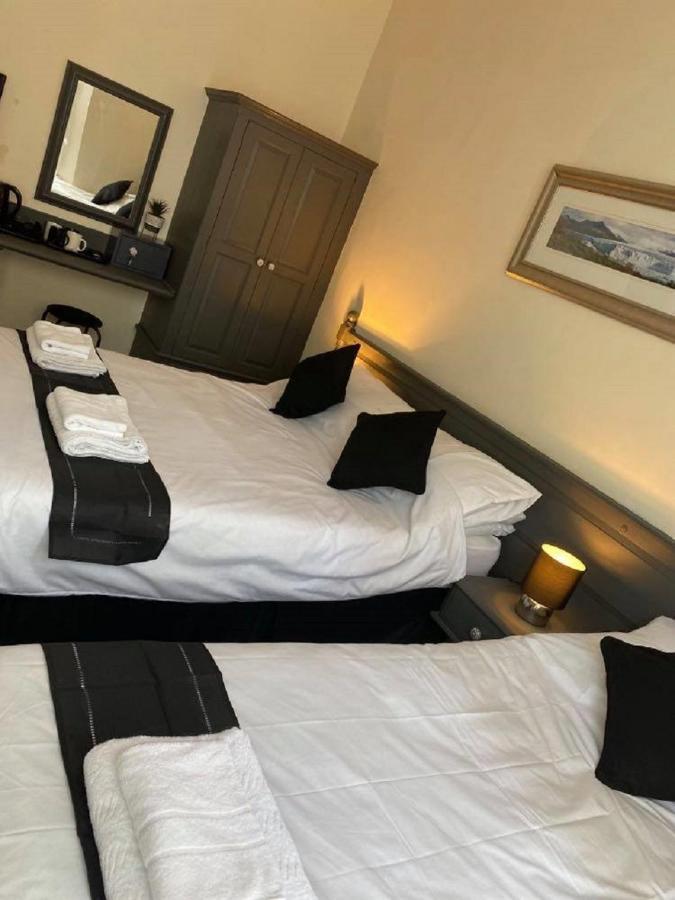 Burlington Hotel Сандаун Екстериор снимка