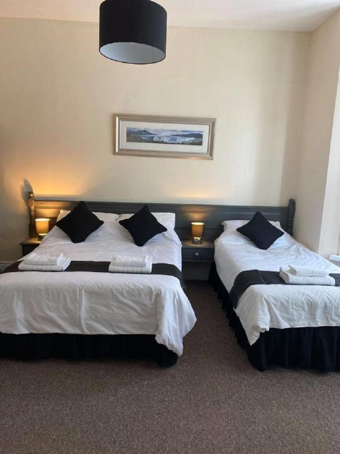 Burlington Hotel Сандаун Екстериор снимка