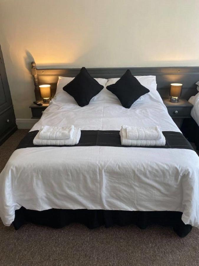 Burlington Hotel Сандаун Екстериор снимка
